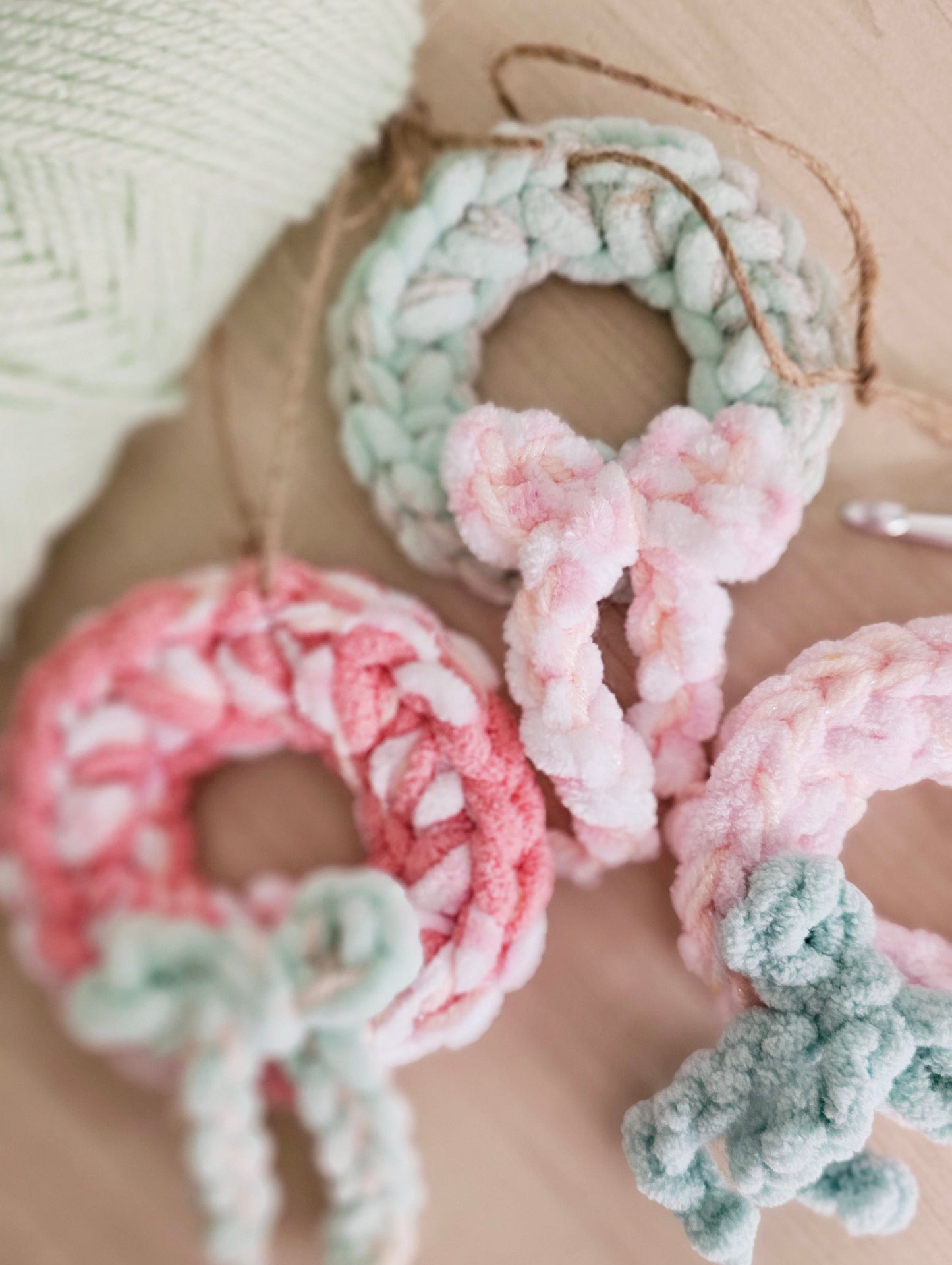 Circular Wreath Crochet Pattern, No Sew, Christmas Ornament, PDF Download, KnotsMerryYarn