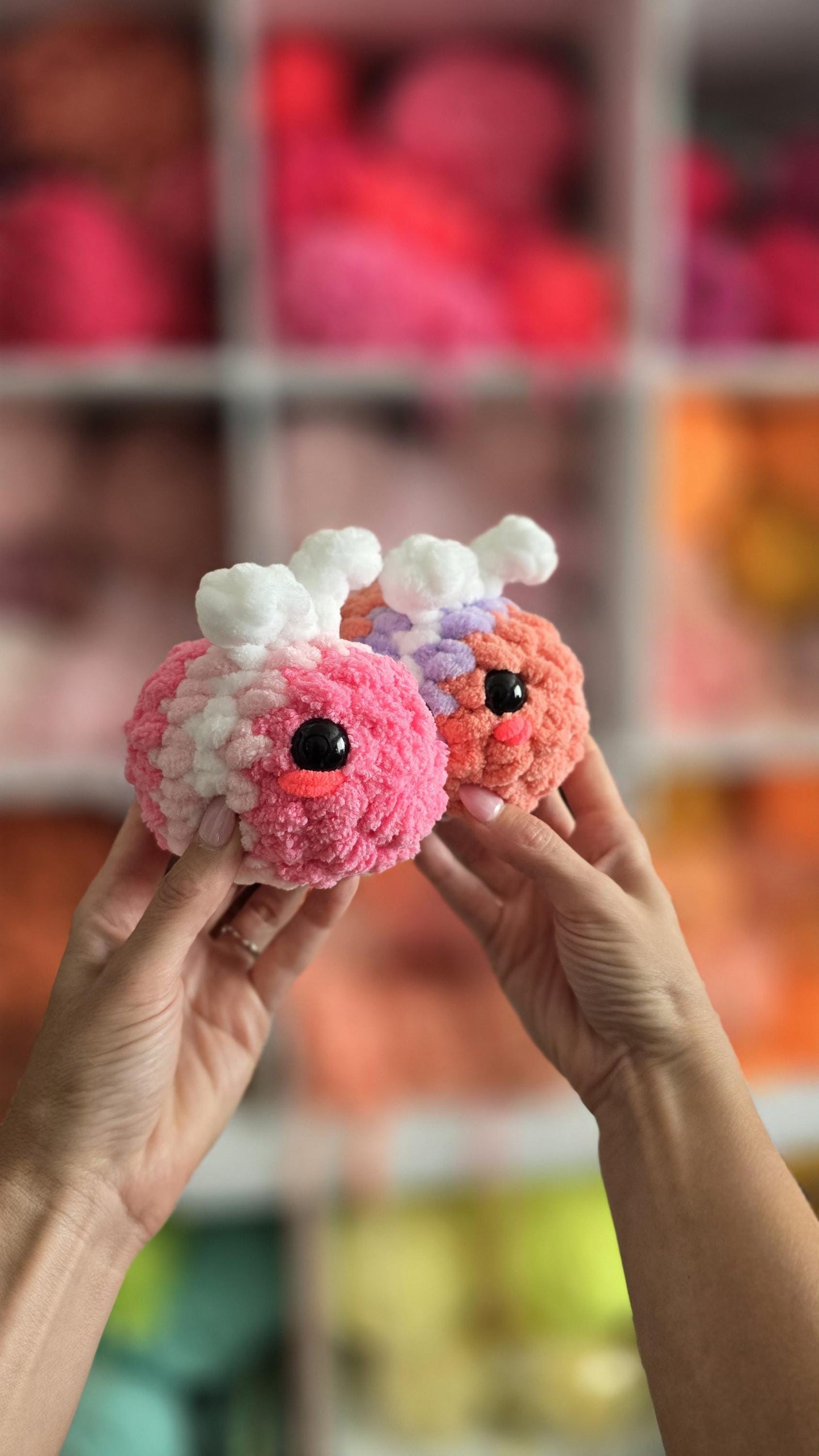 Bee Crochet Pattern, Beginner Friendly, No Sew, Amigurumi, PDF Download, KnotsMerryYarn